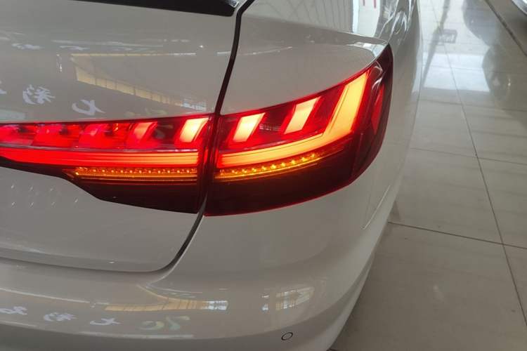Used Audi A4L 2022 40 TFSI Luxury Dynamic Model Right Rear Taillight