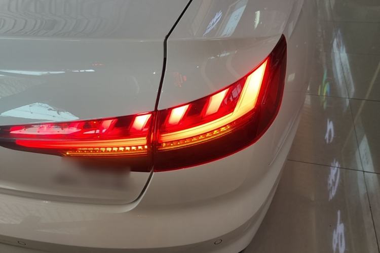 Used Audi A4L 2022 40 TFSI Fashion Dynamic Model Right Rear Taillight