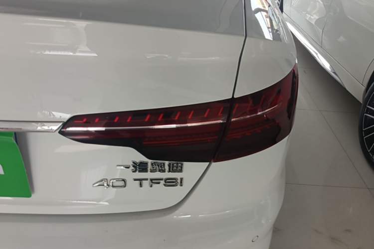 Used Audi A4L 2022 40 TFSI Fashion Dynamic Model Right Rear Taillight