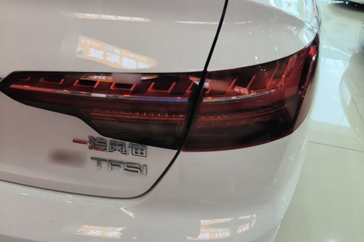 Used Audi A4L 2022 40 TFSI Fashion Dynamic Model Right Rear Taillight