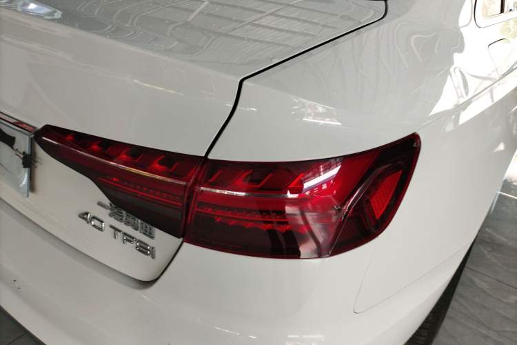 Used Audi A4L 2022 40 TFSI Fashion Dynamic Model Right Rear Taillight