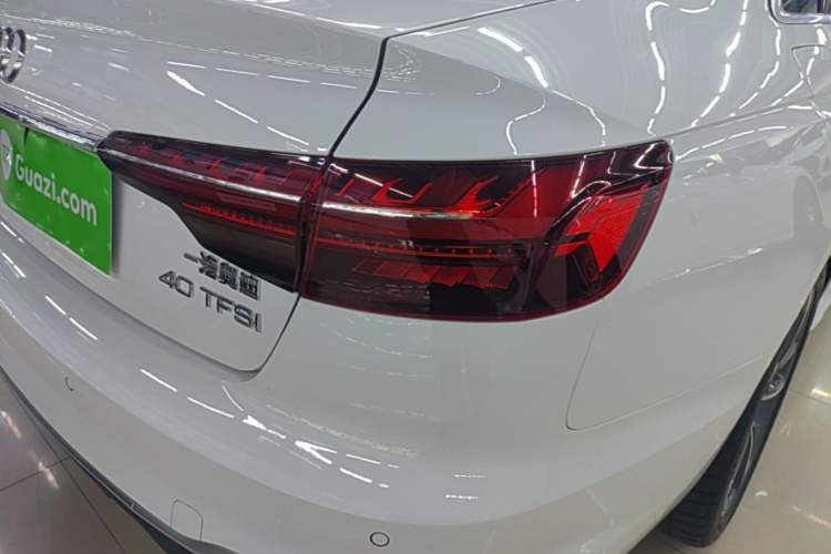 Used Audi A4L 2022 40 TFSI Fashion Dynamic Model Right Rear Taillight