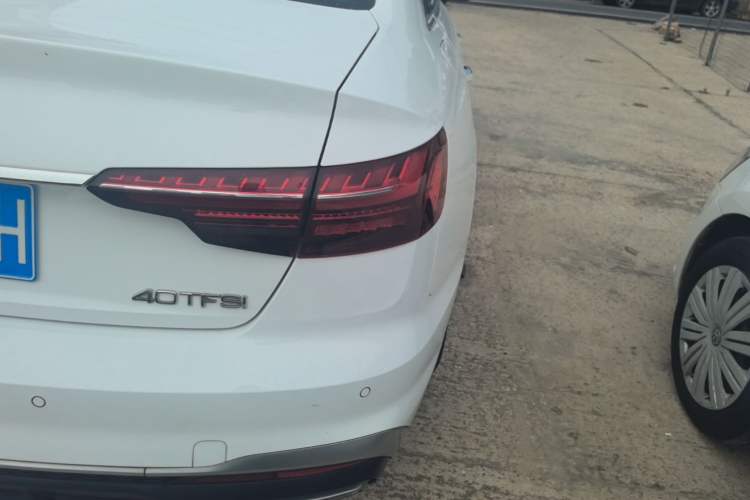 Used Audi A4L 2022 40 TFSI Fashion Dynamic Model Right Rear Taillight