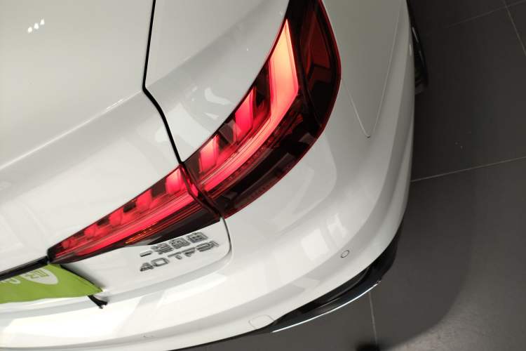 Used Audi A4L 2022 40 TFSI Luxury Dynamic Model Right Rear Taillight