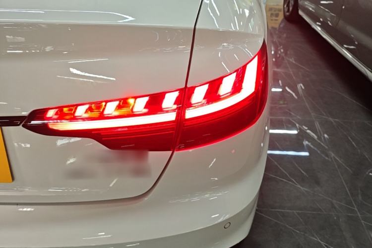 Used Audi A4L 2022 40 TFSI Luxury Dynamic Model Right Rear Taillight