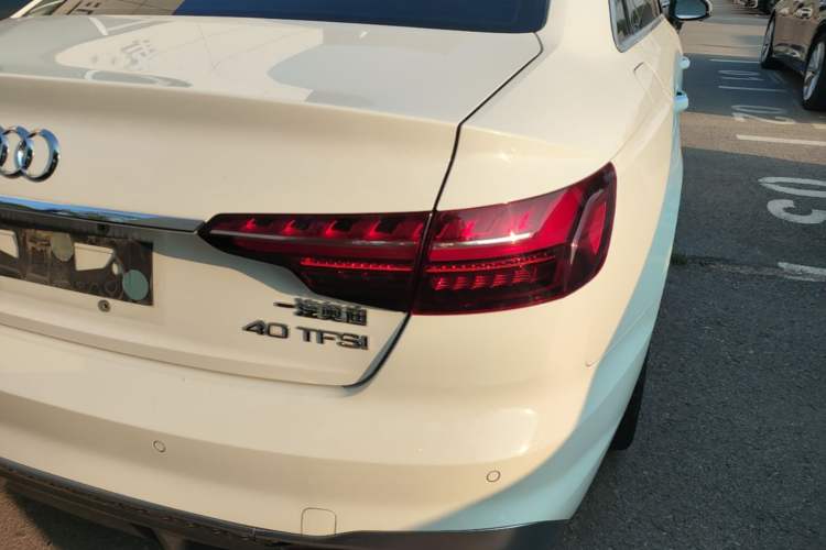 Used Audi A4L 2022 40 TFSI Fashion Dynamic Model Right Rear Taillight
