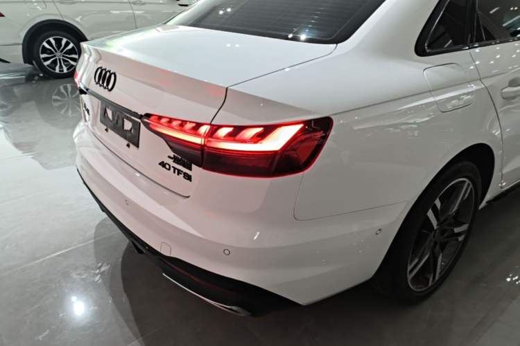 Used Audi A4L 2022 40 TFSI Luxury Dynamic Model Right Rear Taillight