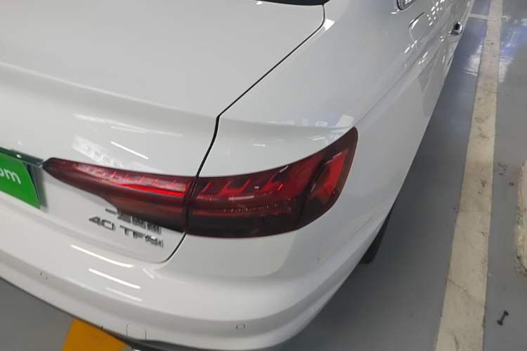 Used Audi A4L 2022 40 TFSI Luxury Dynamic Model Right Rear Taillight