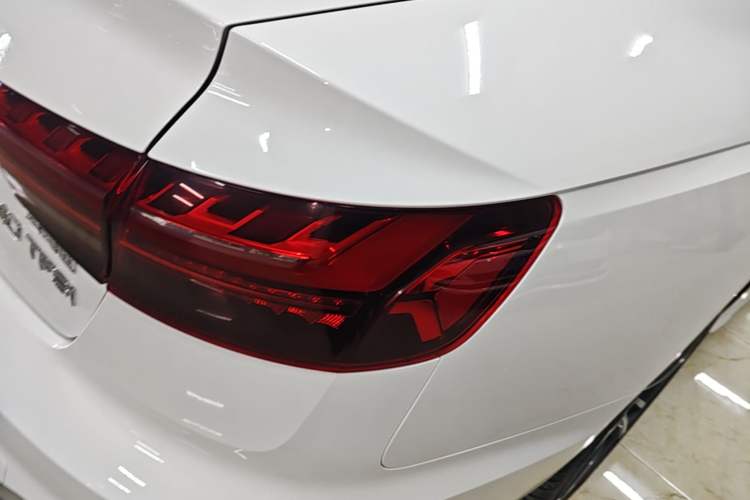 Used Audi A4L 2022 40 TFSI Fashion Dynamic Model Right Rear Taillight