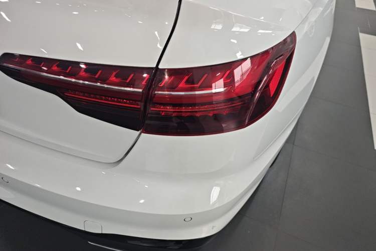 Used Audi A4L 2022 40 TFSI Luxury Dynamic Model Right Rear Taillight