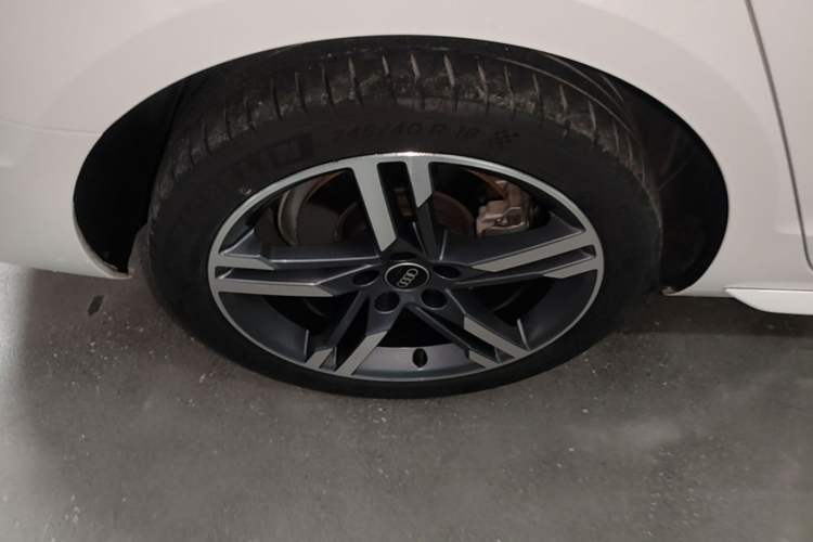 Used Audi A4L 2022 40 TFSI Fashion Dynamic Model Right Rear Wheel Hub