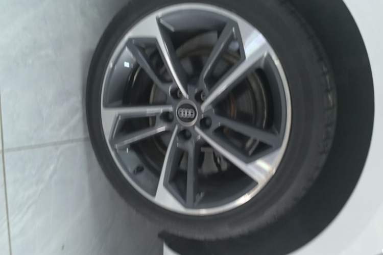 Used Audi A4L 2022 40 TFSI Fashion Dynamic Model Right Rear Wheel Hub