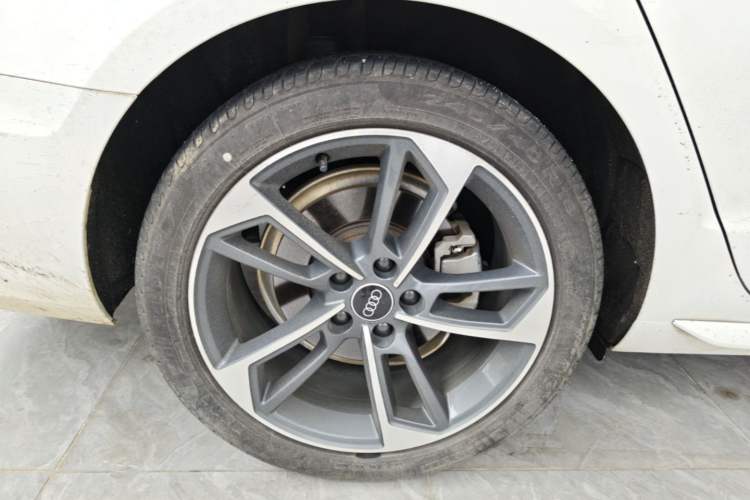 Used Audi A4L 2022 40 TFSI Fashion Dynamic Model Right Rear Wheel Hub
