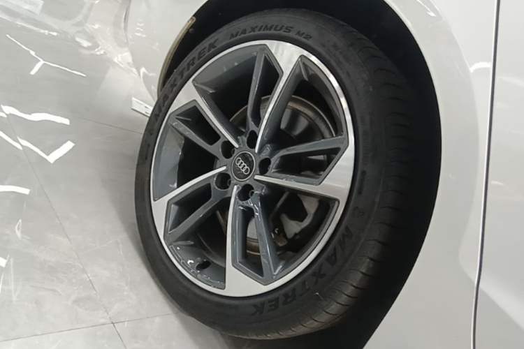 Used Audi A4L 2022 40 TFSI Fashion Dynamic Model Right Rear Wheel Hub