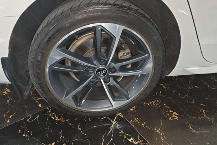 Used Audi A4L 2022 40 TFSI Fashion Dynamic Model Right Rear Wheel Hub