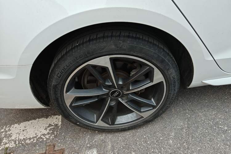 Used Audi A4L 2022 40 TFSI Fashion Dynamic Model Right Rear Wheel Hub
