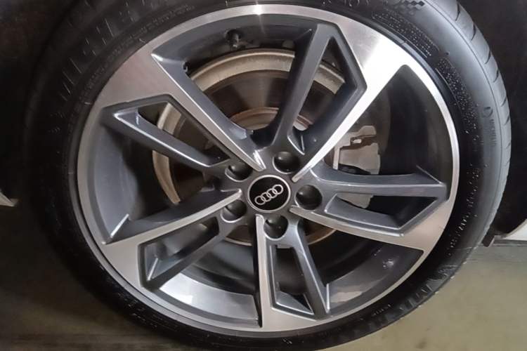 Used Audi A4L 2022 40 TFSI Fashion Dynamic Model Right Rear Wheel Hub