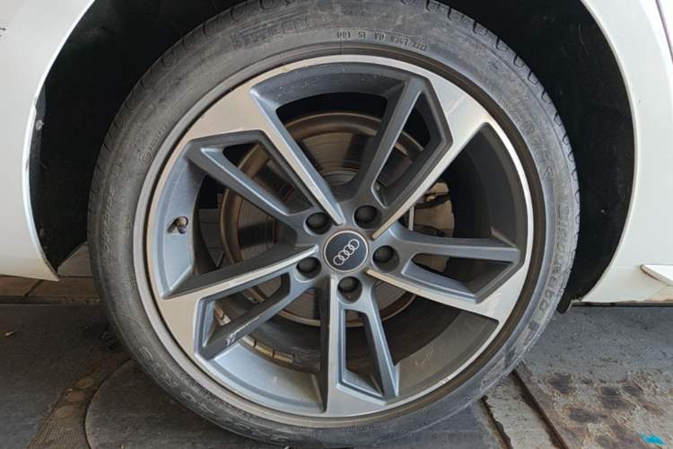 Used Audi A4L 2022 40 TFSI Fashion Dynamic Model Right Rear Wheel Hub