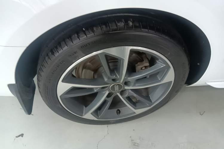 Used Audi A4L 2022 40 TFSI Fashion Dynamic Model Right Rear Wheel Hub