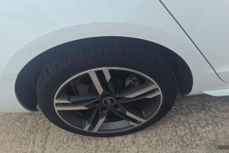 Used Audi A4L 2022 40 TFSI Fashion Dynamic Model Right Rear Wheel Hub