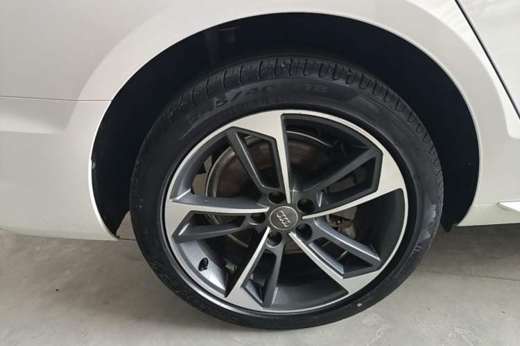 Used Audi A4L 2022 40 TFSI Fashion Dynamic Model Right Rear Wheel Hub