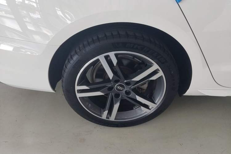 Used Audi A4L 2022 40 TFSI Fashion Dynamic Model Right Rear Wheel Hub