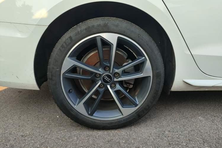 Used Audi A4L 2022 40 TFSI Fashion Dynamic Model Right Rear Wheel Hub