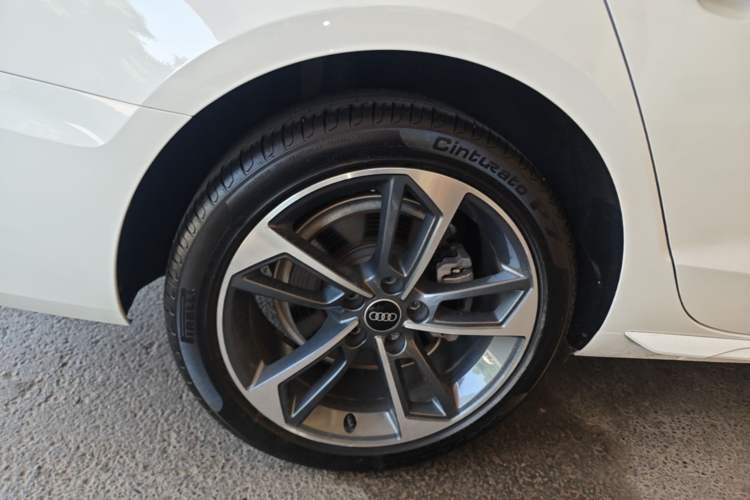 Used Audi A4L 2022 40 TFSI Fashion Dynamic Model Right Rear Wheel Hub