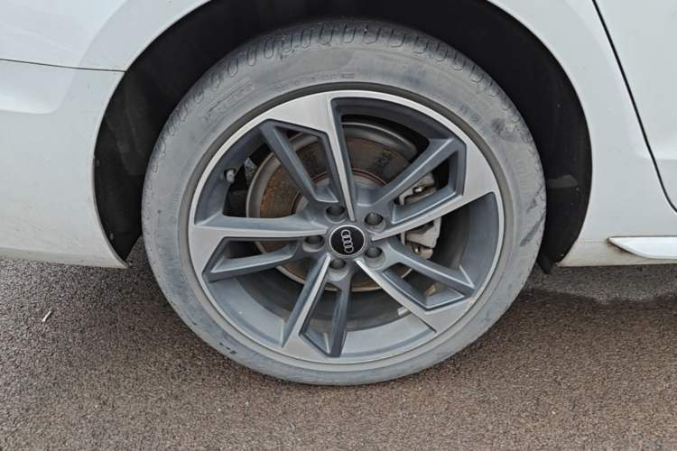 Used Audi A4L 2022 40 TFSI Fashion Dynamic Model Right Rear Wheel Hub