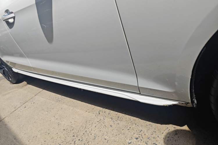 Used Audi A4L 2022 40 TFSI Luxury Prestige Edition Right Side Sill