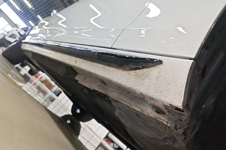 Used Audi A4L 2022 40 TFSI Luxury Dynamic Model Right Side Sill