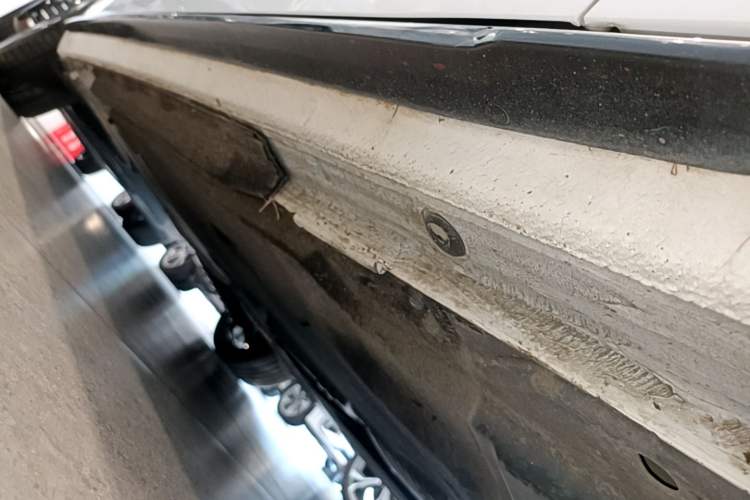 Used Audi A4L 2022 40 TFSI Luxury Dynamic Model Right Side Sill