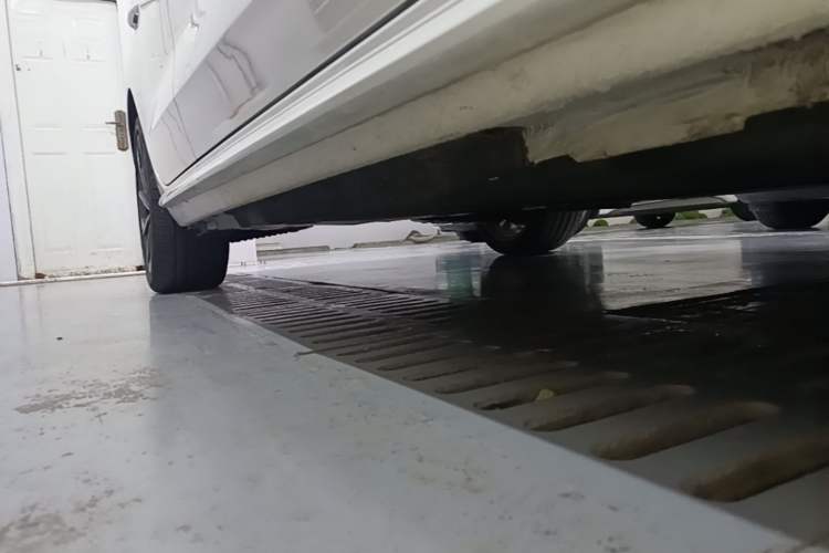 Used Audi A4L 2022 40 TFSI Stylish and Elegant Edition Right Side Sill