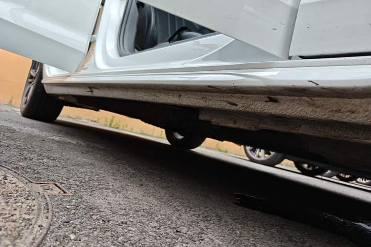 Used Audi A4L 2022 40 TFSI Fashion Dynamic Model Right Side Sill