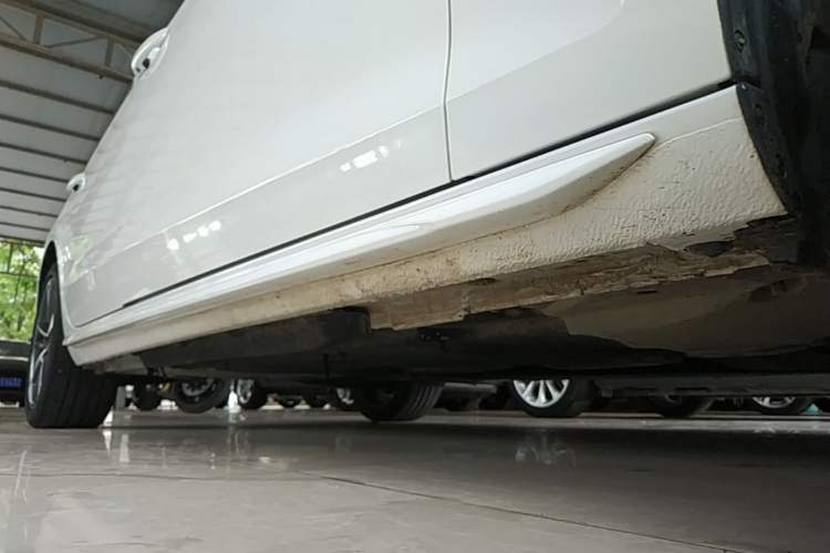 Used Audi A4L 2022 40 TFSI Fashion Dynamic Model Right Side Sill