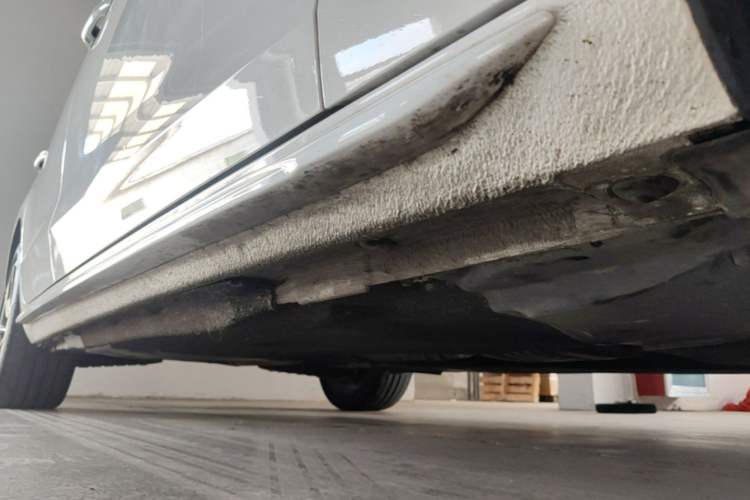 Used Audi A4L 2022 40 TFSI Luxury Prestige Edition Right Side Sill