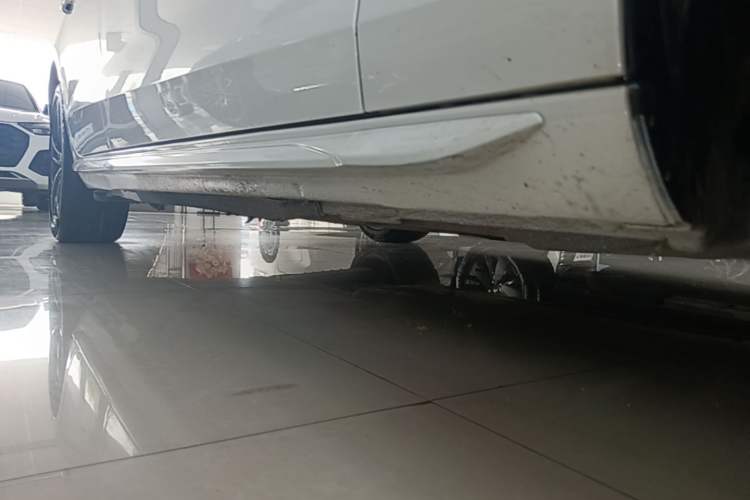 Used Audi A4L 2022 40 TFSI Fashion Dynamic Model Right Side Sill