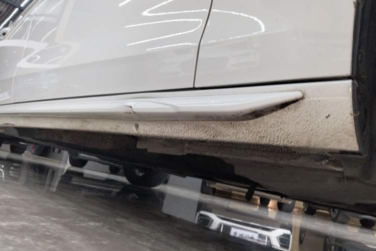 Used Audi A4L 2022 40 TFSI Fashion Dynamic Model Right Side Sill