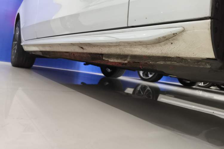 Used Audi A4L 2022 40 TFSI Fashion Dynamic Model Right Side Sill