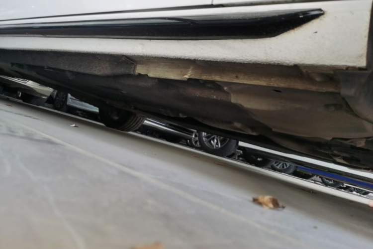 Used Audi A4L 2022 40 TFSI Luxury Dynamic Model Right Side Sill