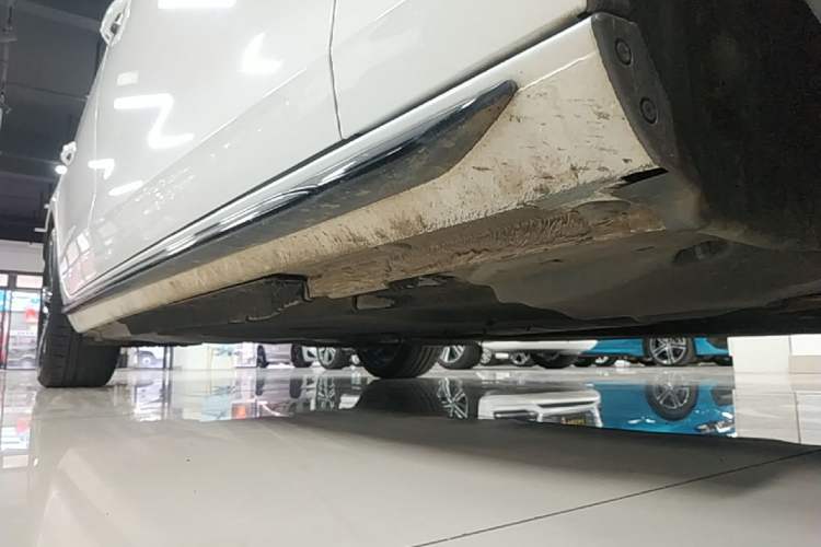 Used Audi A4L 2022 45 TFSI quattro Prestige Dynamic Edition Right Side Sill