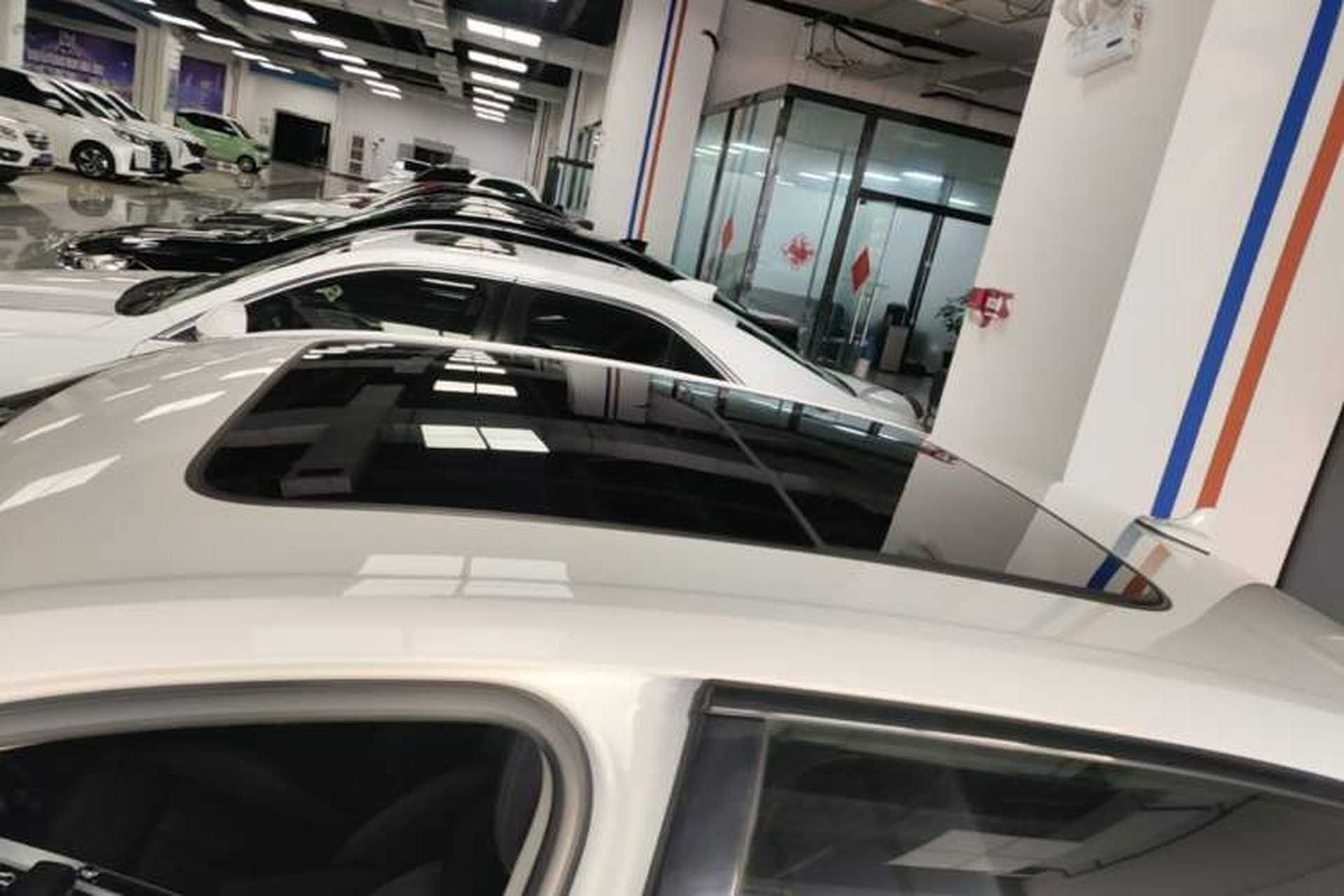 Used Audi A4L 2022 40 TFSI Luxury Dynamic Model Roof
