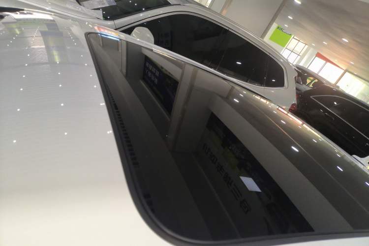 Used Audi A4L 2022 40 TFSI Luxury Dynamic Model Roof