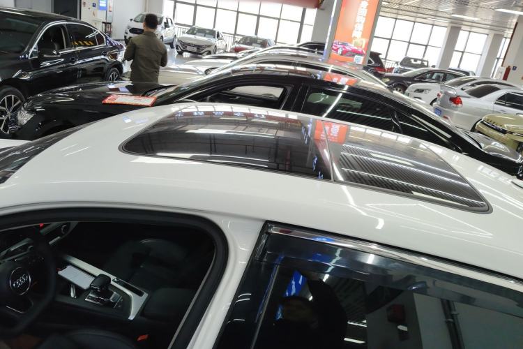 Used Audi A4L 2022 40 TFSI Luxury Dynamic Model Roof