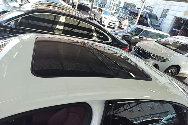 Used Audi A4L 2022 40 TFSI Luxury Dynamic Model Roof