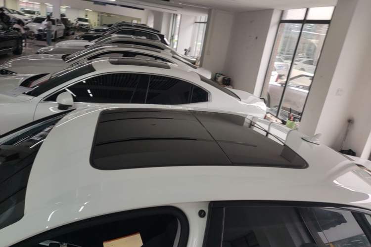 Used Audi A4L 2022 40 TFSI Luxury Dynamic Model Roof