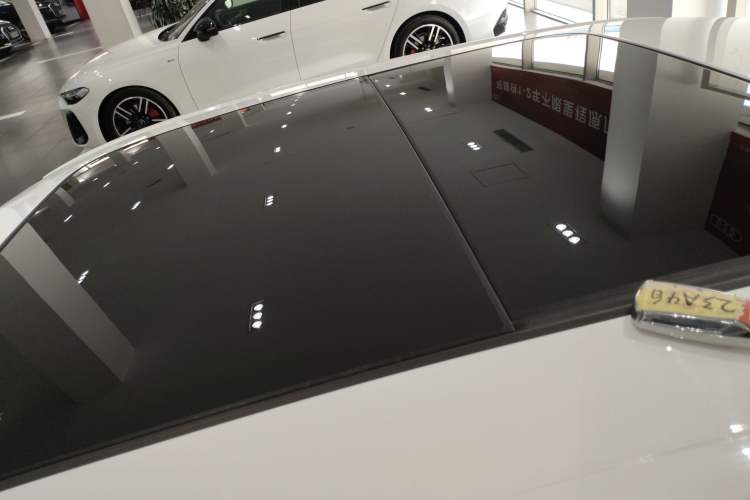 Used Audi A4L 2022 40 TFSI Luxury Dynamic Model Roof
