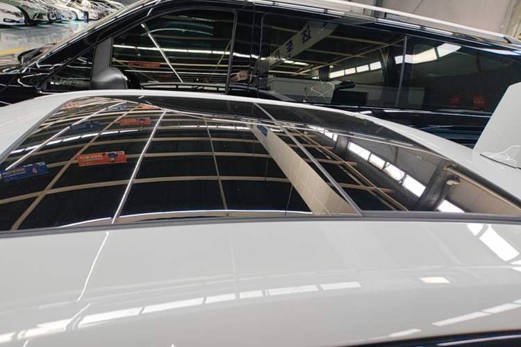 Used Audi A4L 2022 40 TFSI Luxury Dynamic Model Roof
