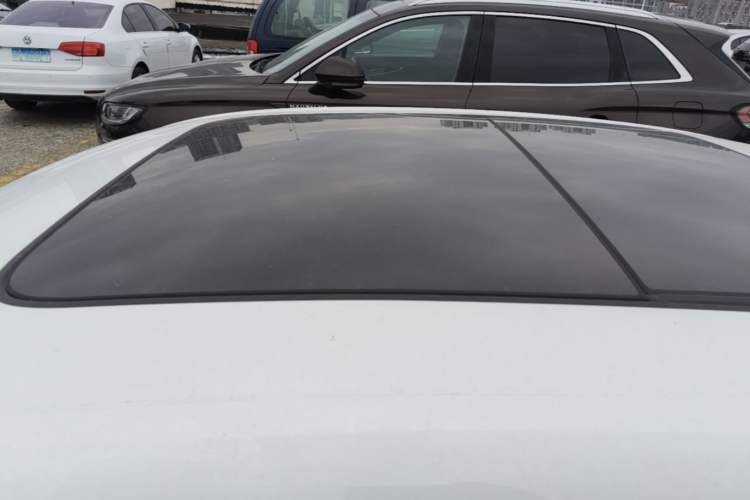 Used Audi A4L 2022 40 TFSI Luxury Dynamic Model Roof