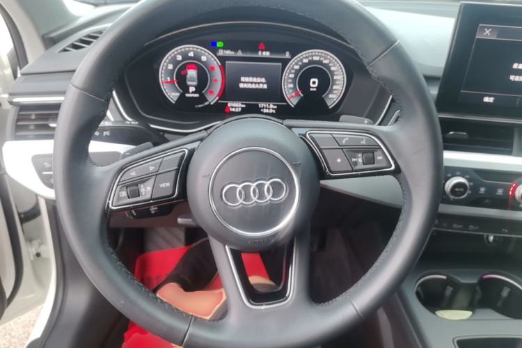 Used Audi A4L 2022 40 TFSI Fashion Dynamic Model Steering Wheel